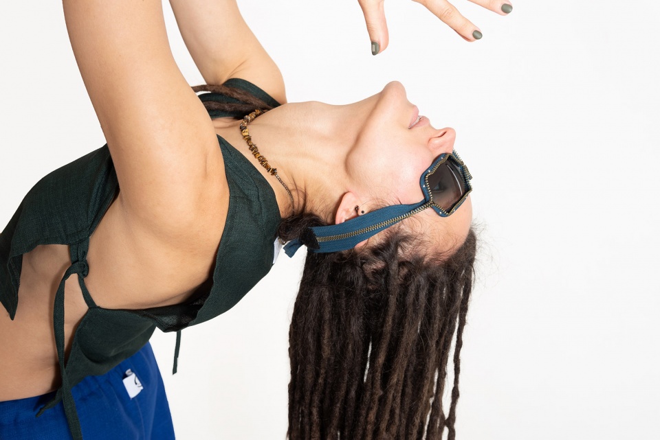 zip glasses by xyz integrated architecture