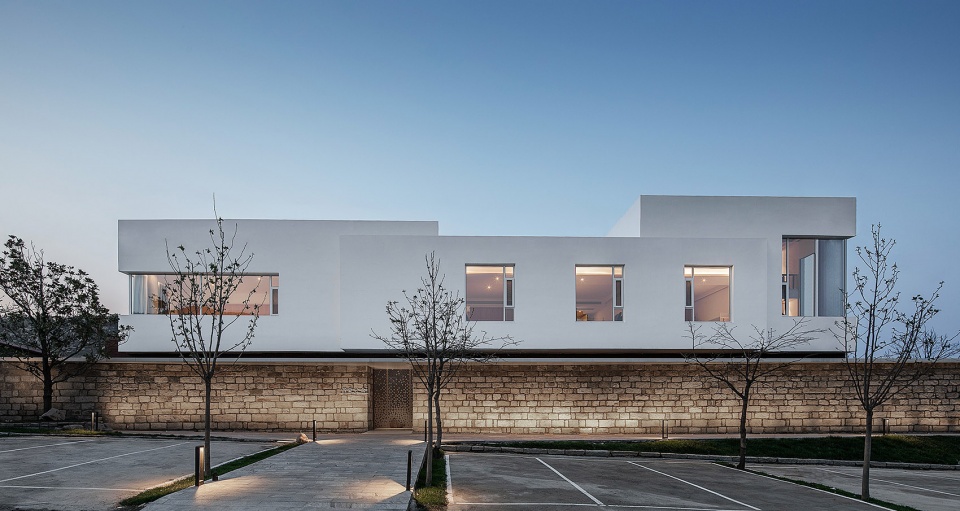 Yimeng Cloud House China by Greyspace Architects