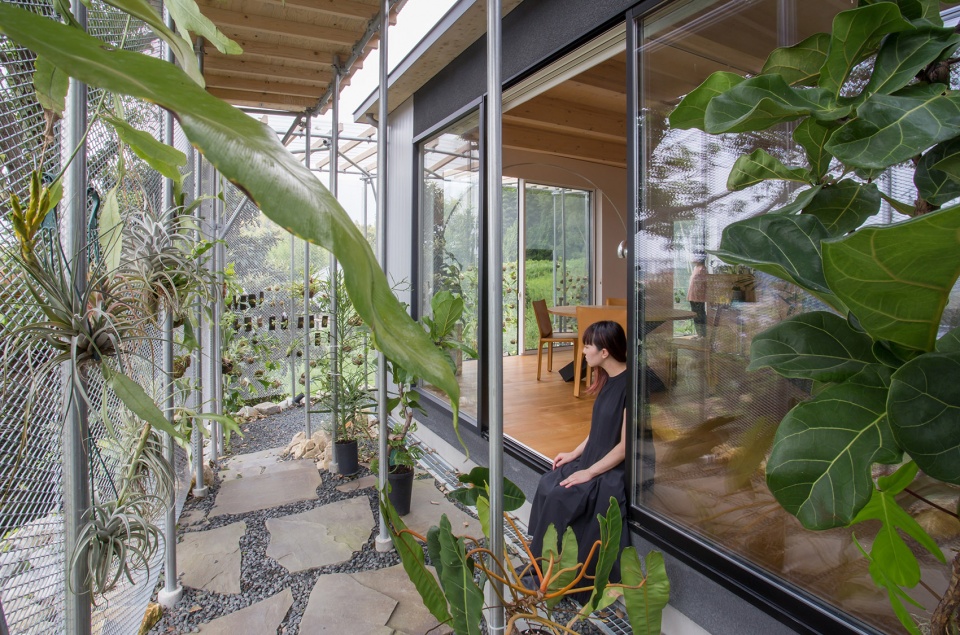 house os by 1 1 architects