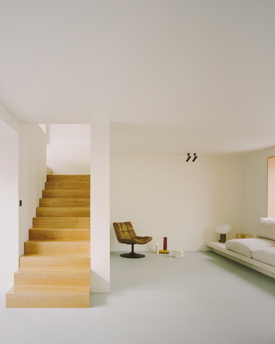 the island house by clement lesnoff rocard gil percal architect