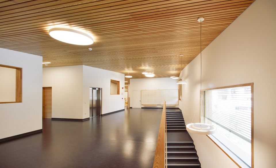 KINDERGARTEN SLUDERNO by Roland Baldi Architects