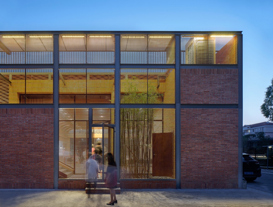 No 502 Binchuan Road Yuexiang Senile Canteen China by Oumoumou