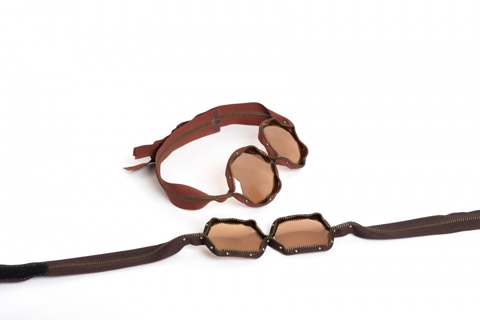 zip glasses by xyz integrated architecture