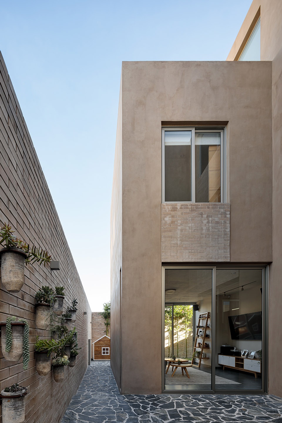 Casa Yavia by Intersticial Arquitectura