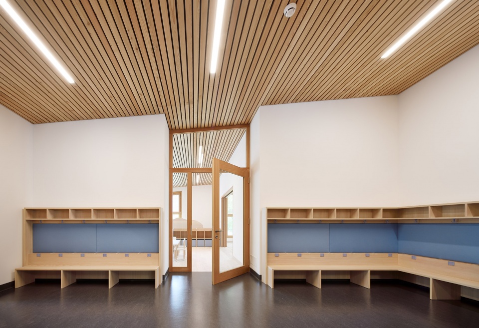 KINDERGARTEN SLUDERNO by Roland Baldi Architects