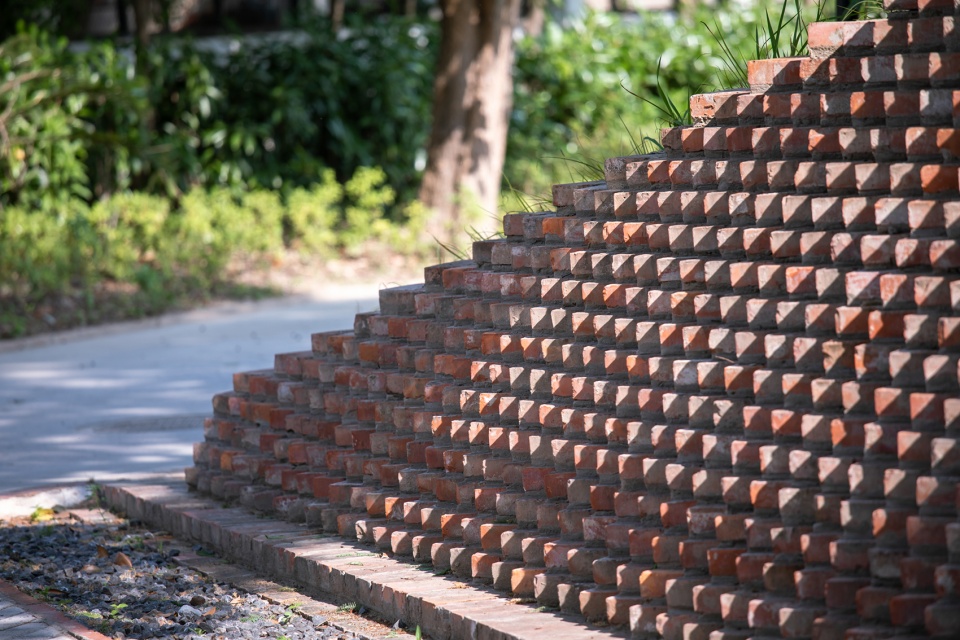 landscape reconstruction of wuhan liangyou red town culture and art community by uao