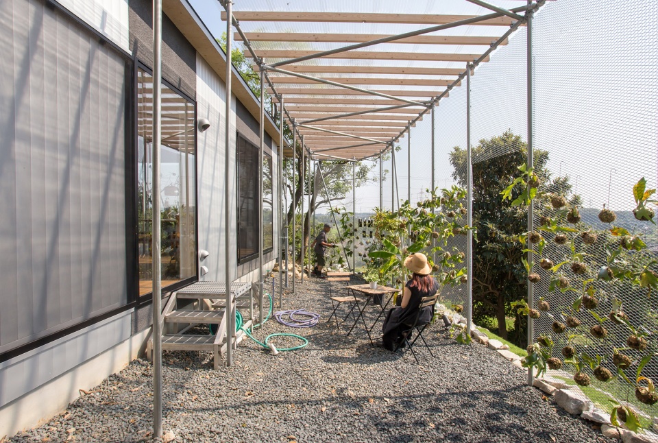 house os by 1 1 architects