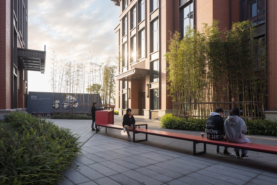 landscape of chongqing zhongrui industrial park by wtd