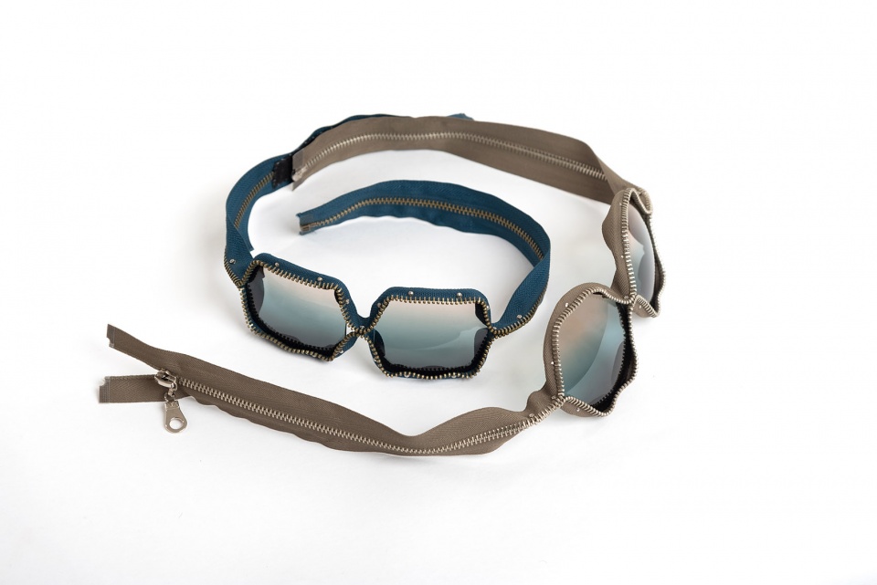 zip glasses by xyz integrated architecture