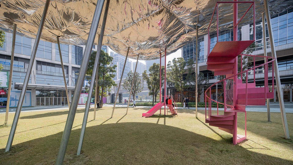 Qianhai Superposition Back to Future Cloud 10 The Shed on the Lawn studio 10