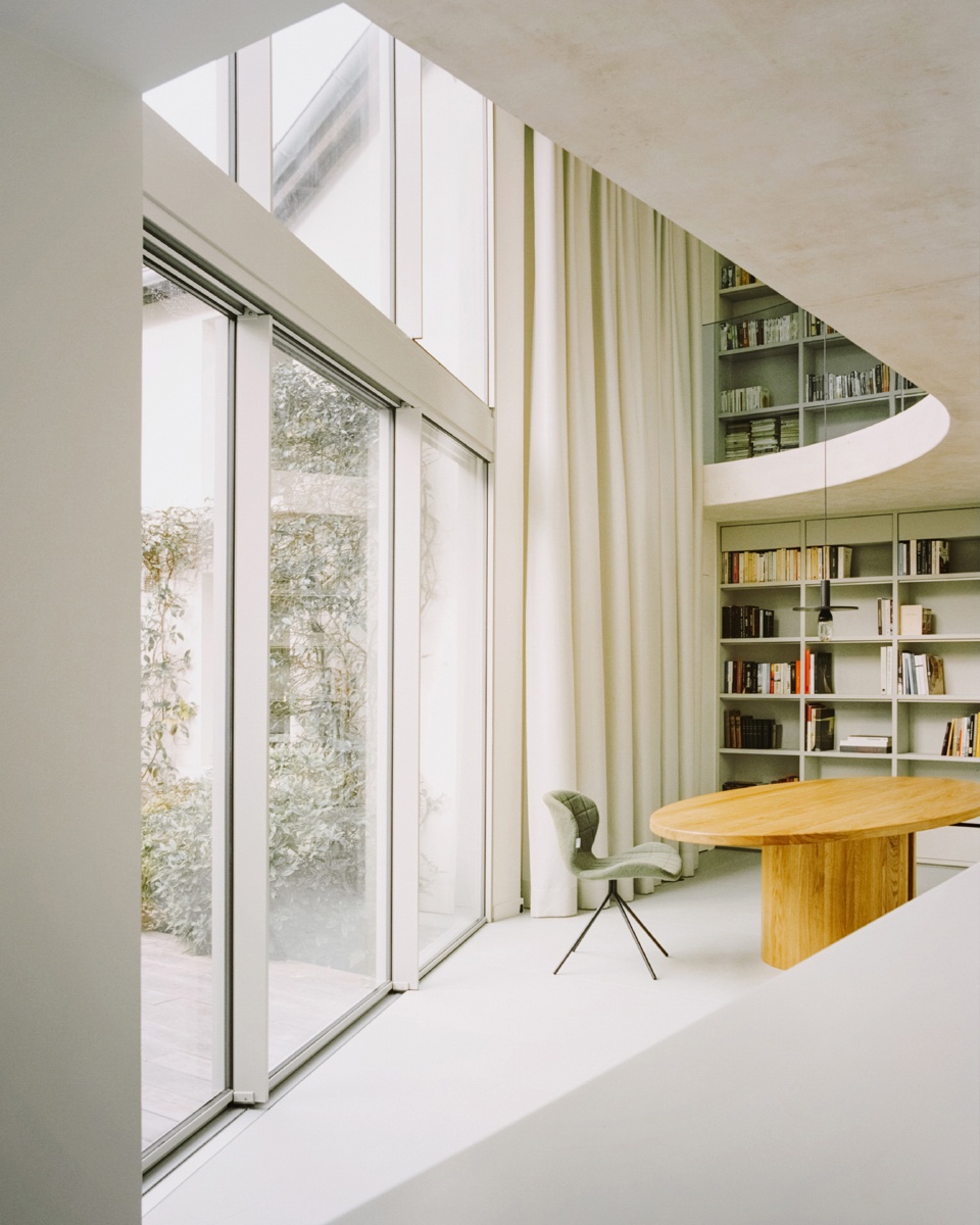 the island house by clement lesnoff rocard gil percal architect