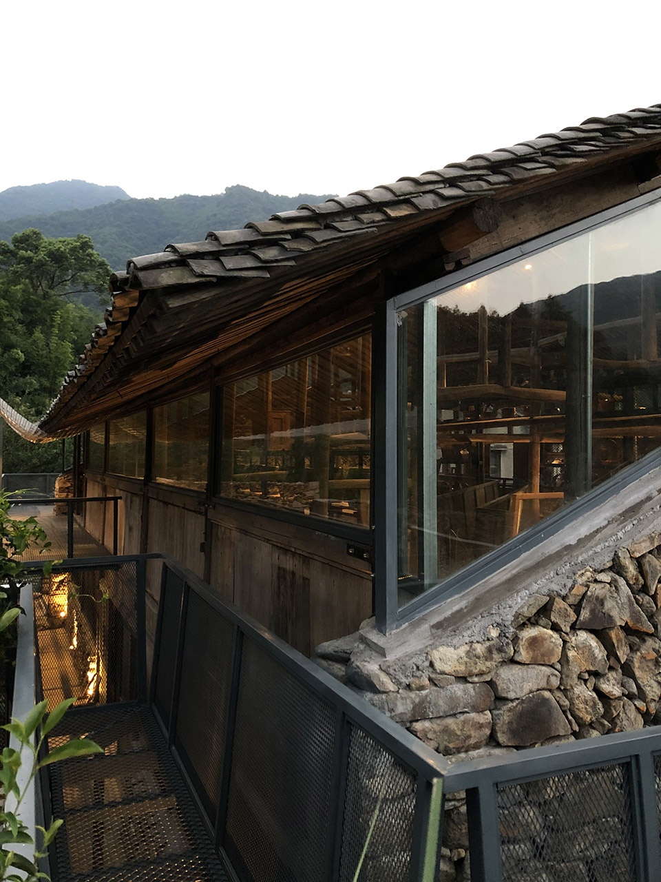 Xiao ao Zhongtong cultural station China by Johnson Design