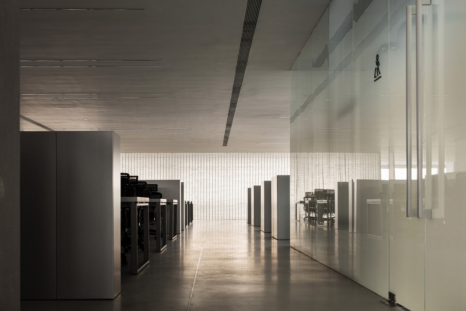 LeTui office space China by Benmo Benni Space Design Co Ltd