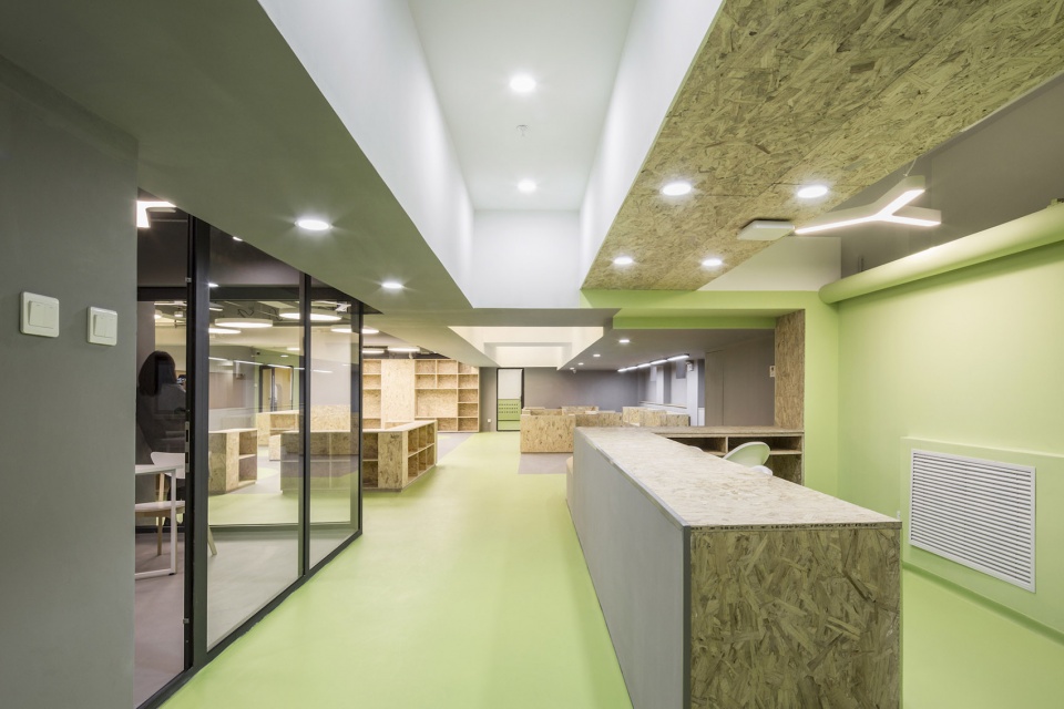Cultural Activity Center of Beijing Guang an men nei Community by MAT