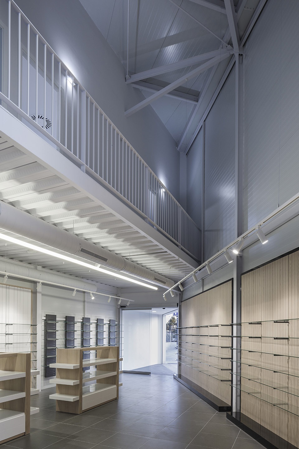 pharmacy 58 in cordoba by estudio de arquitectura javier terrados