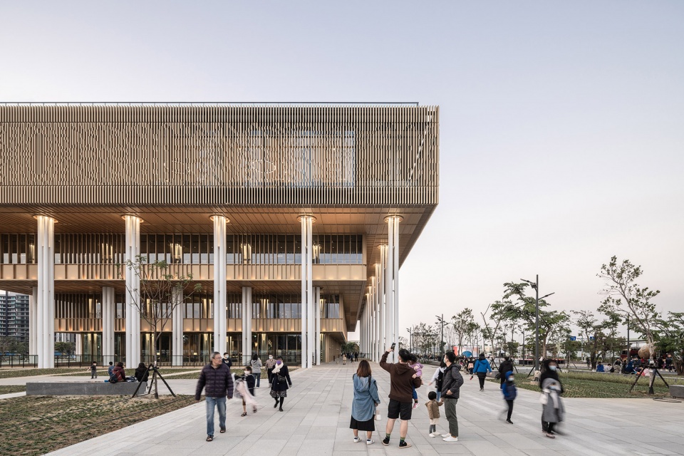 tainan public library by mecanoo mayu architects