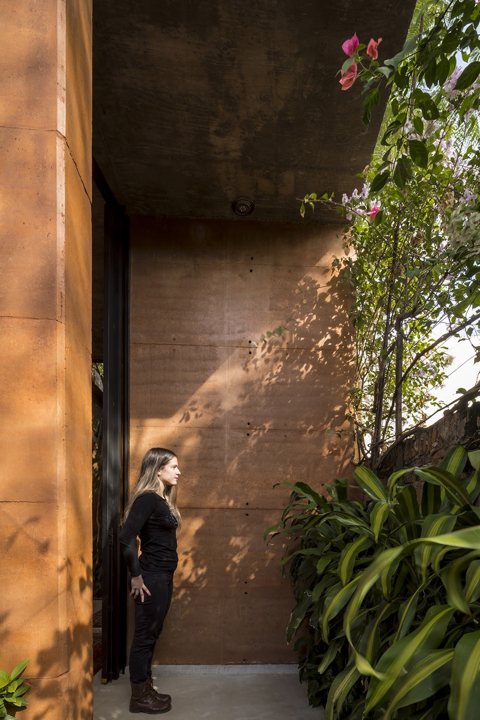 Caja de Tierra by Equipo de Arquitectura