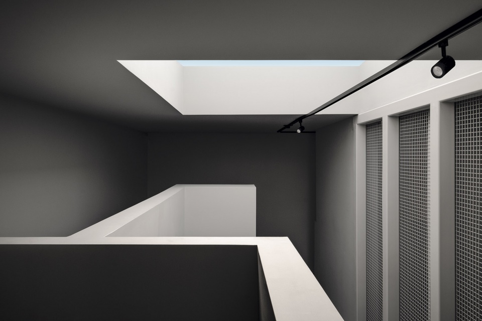 MSO PLAY PAUSE by Studio Jean Verville architectes
