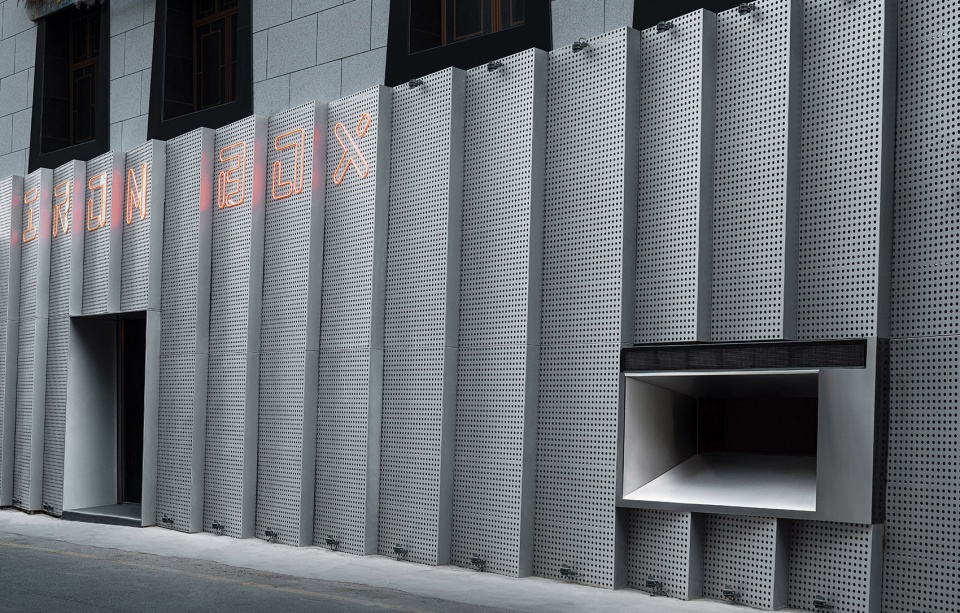 IRONBOX China by Y design 1
