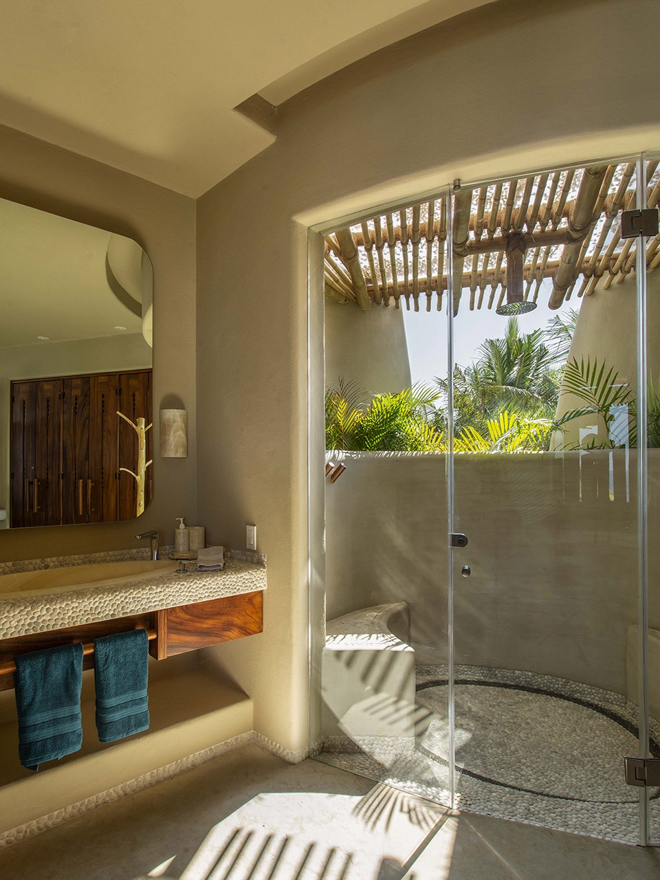 punta majahua by zozaya arquitectos