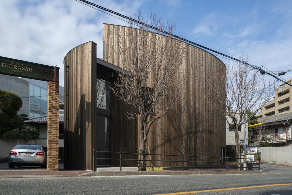MARUHON FUKUOKA Office Showroom by KATORI archi design associates