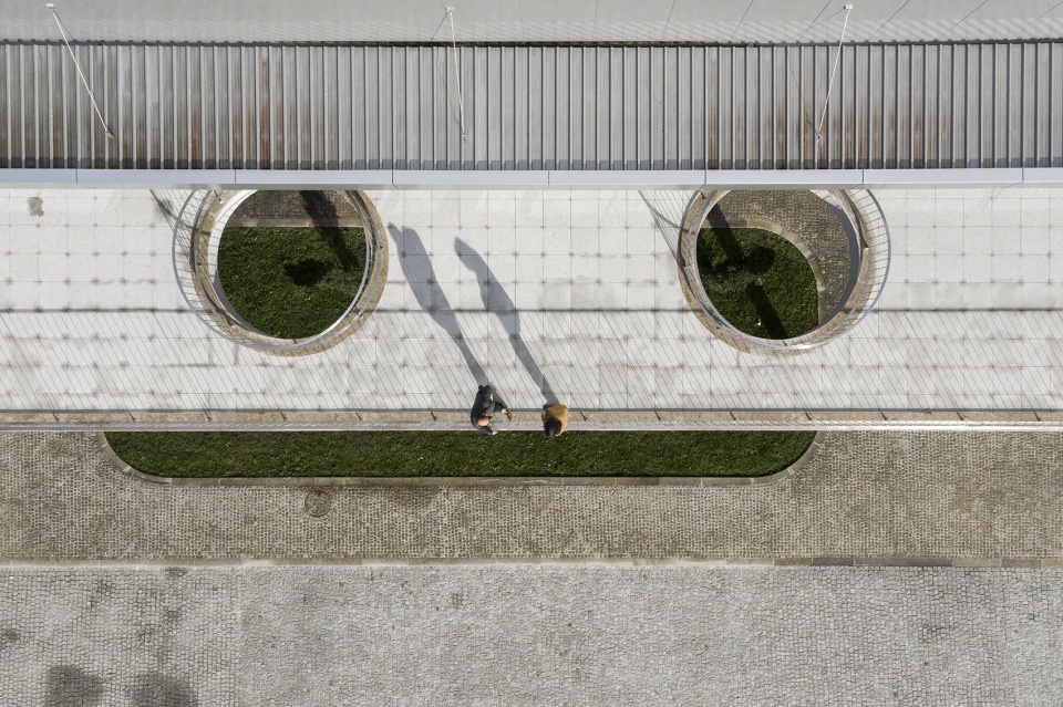 bradco industrial unit by em paralelo