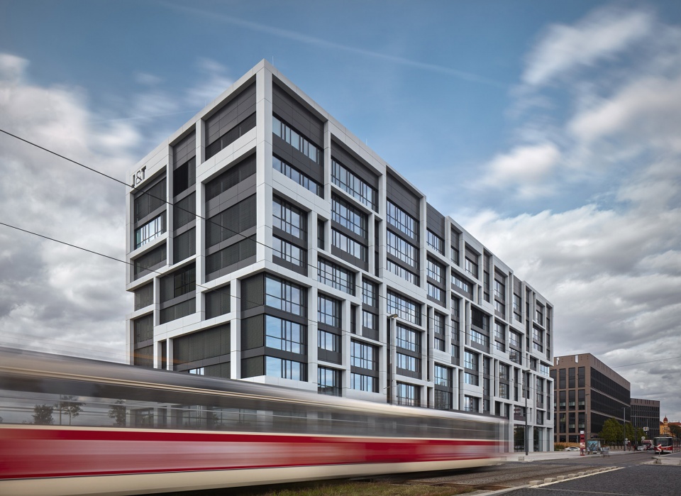 新j&t金融集团总部,布拉格 / cmc architects - 谷德设计网