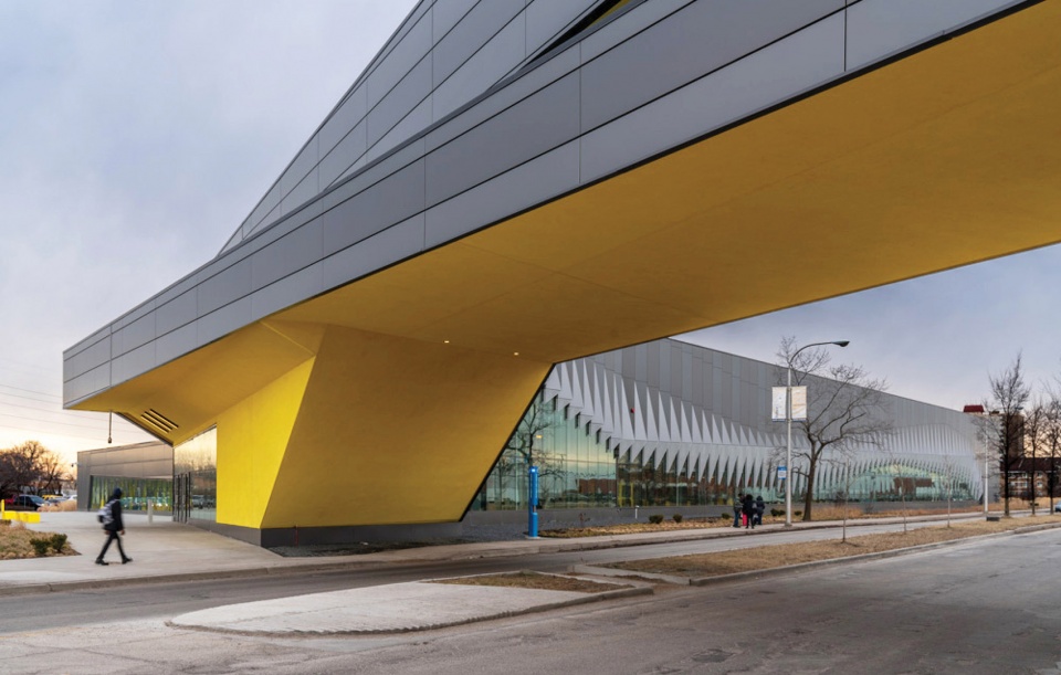 daley college manufacturing technology engineering center by jgma