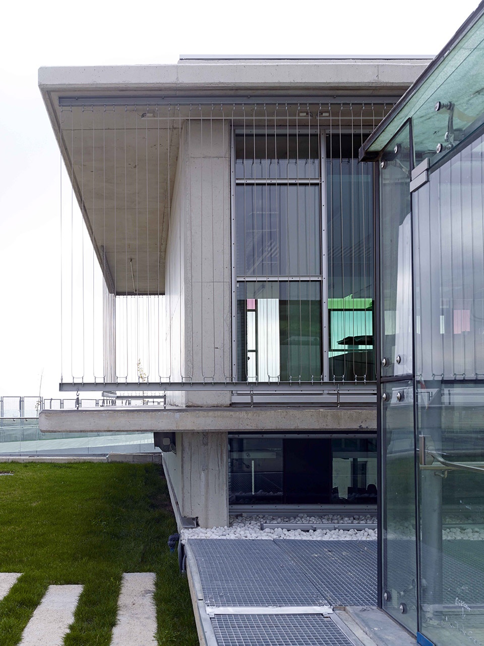 Kolej In Association social center by Uygur Architects
