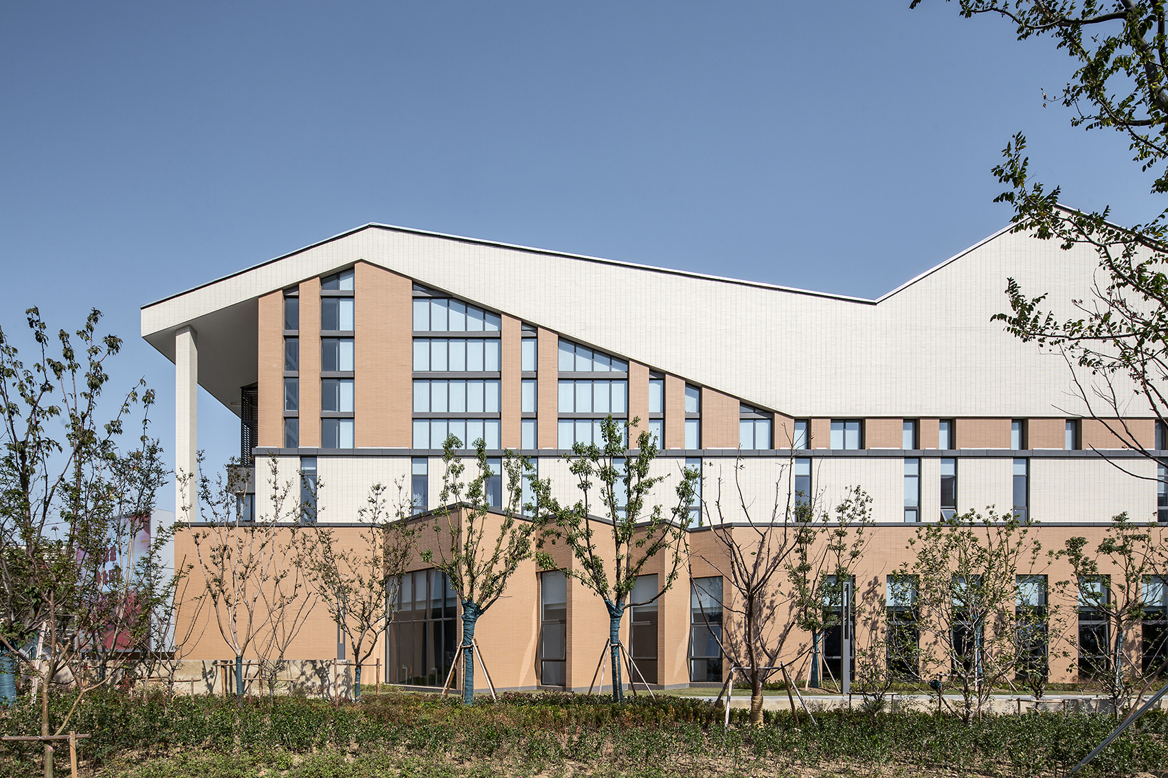 science and technology city school of suzhou experimental middle school jiangsu province by tus design group