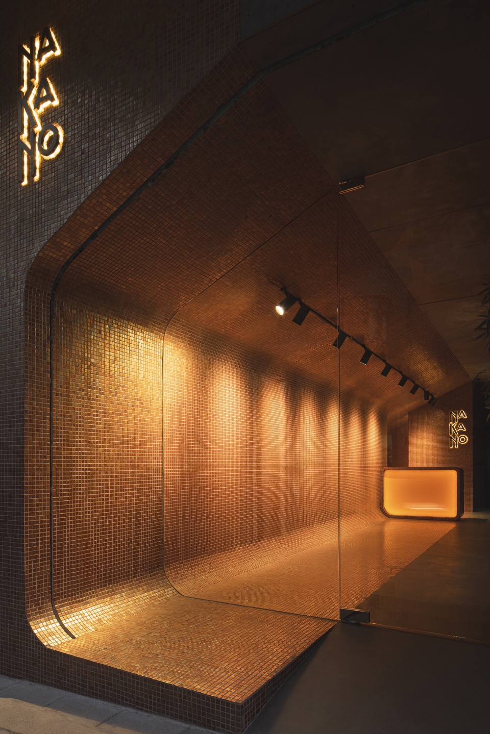 takeaway restaurant nakano by pablo munoz paya arquitectos