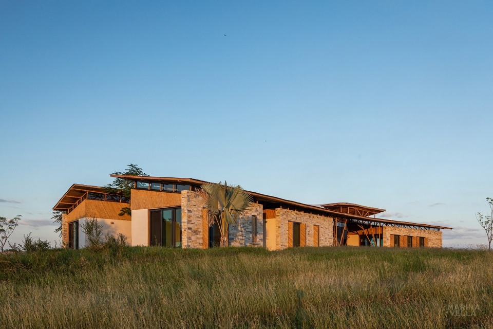 Traversa House by Marina Vella Arquitectura