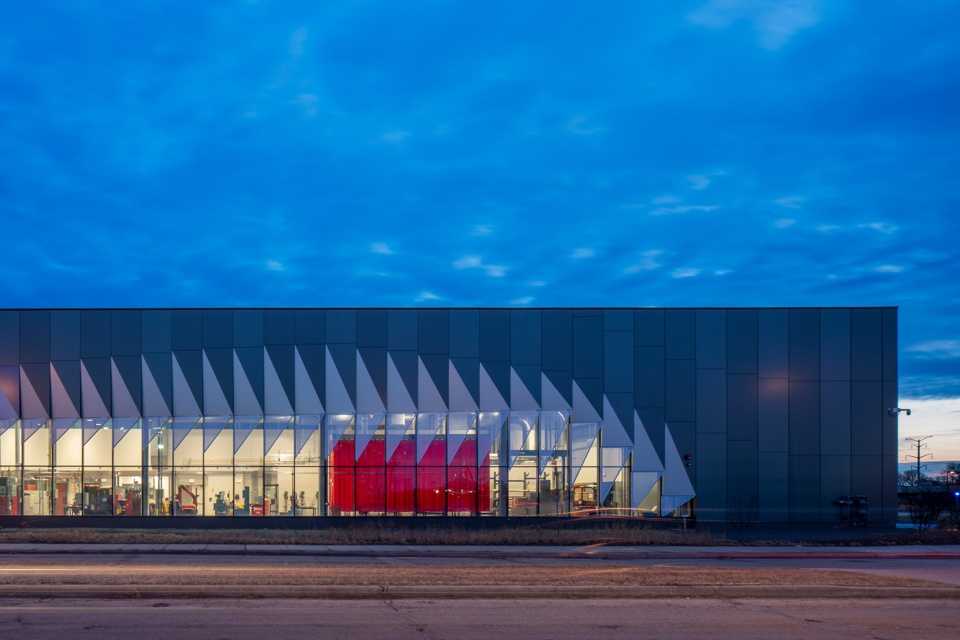 daley college manufacturing technology engineering center by jgma