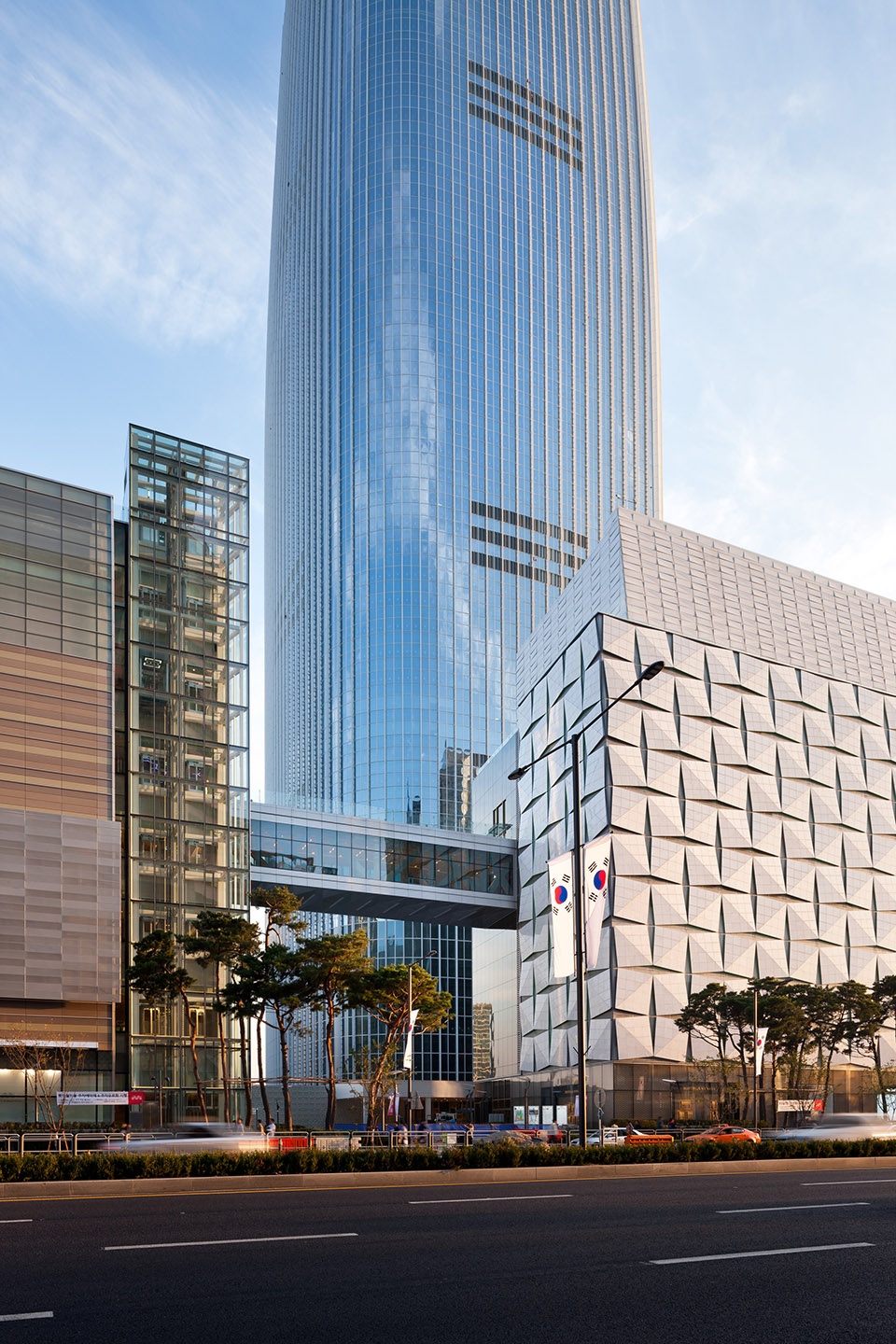 lotte commercial complex by kpf