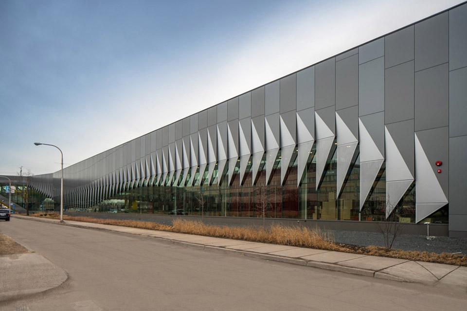 daley college manufacturing technology engineering center by jgma
