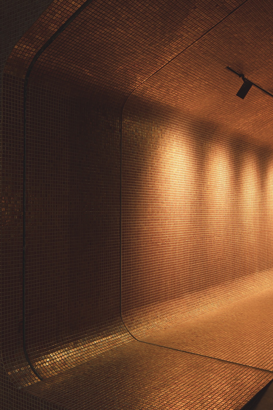takeaway restaurant nakano by pablo munoz paya arquitectos