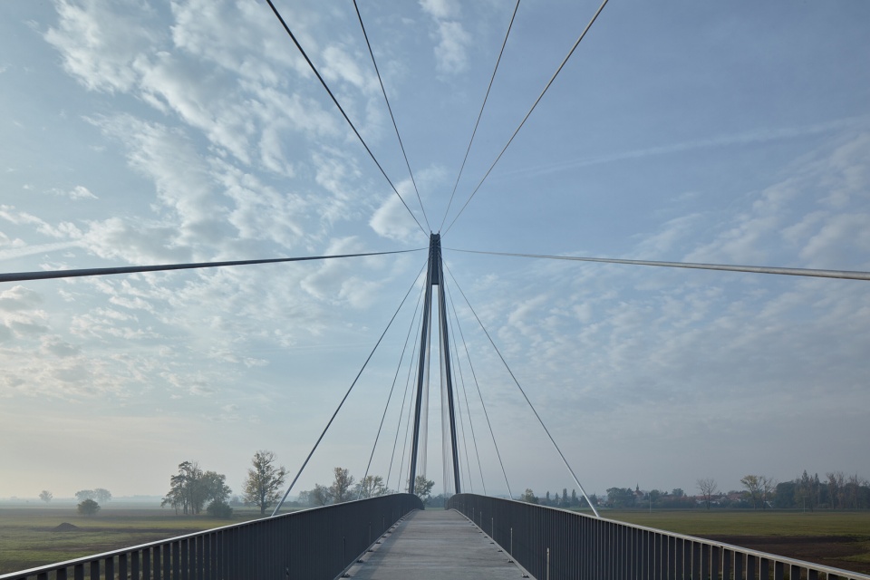 uhpfrc footbridge by petr tej marek blank jan mourek
