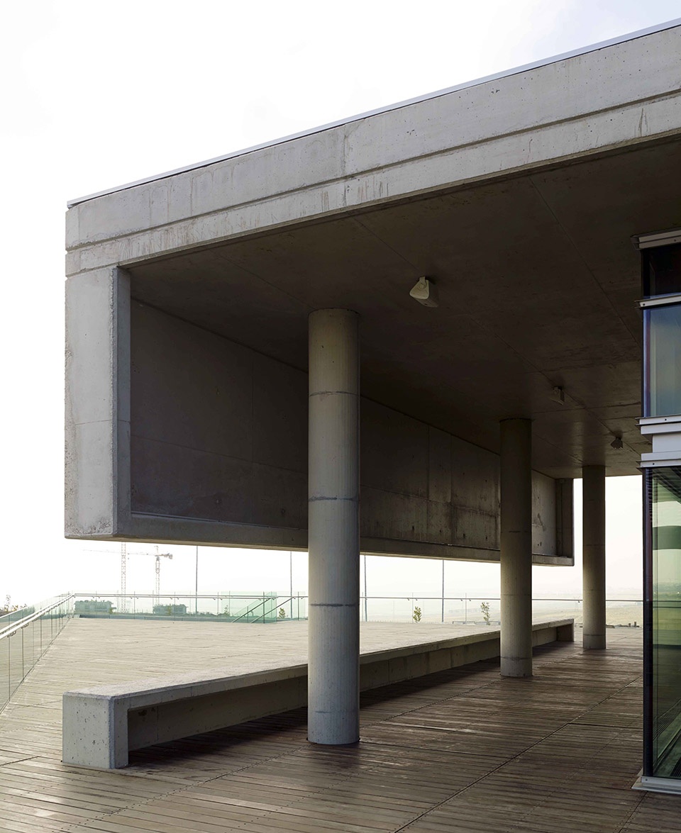 Kolej In Association social center by Uygur Architects