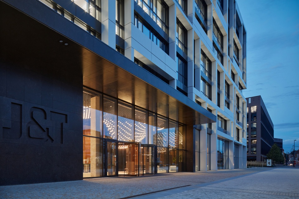 New JT Financial Group Headquarters by CMC architects