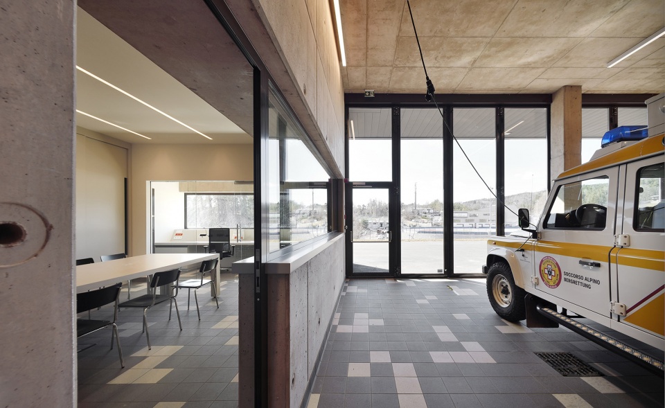 Civil protection centre Ritten by Roland Baldi Architects