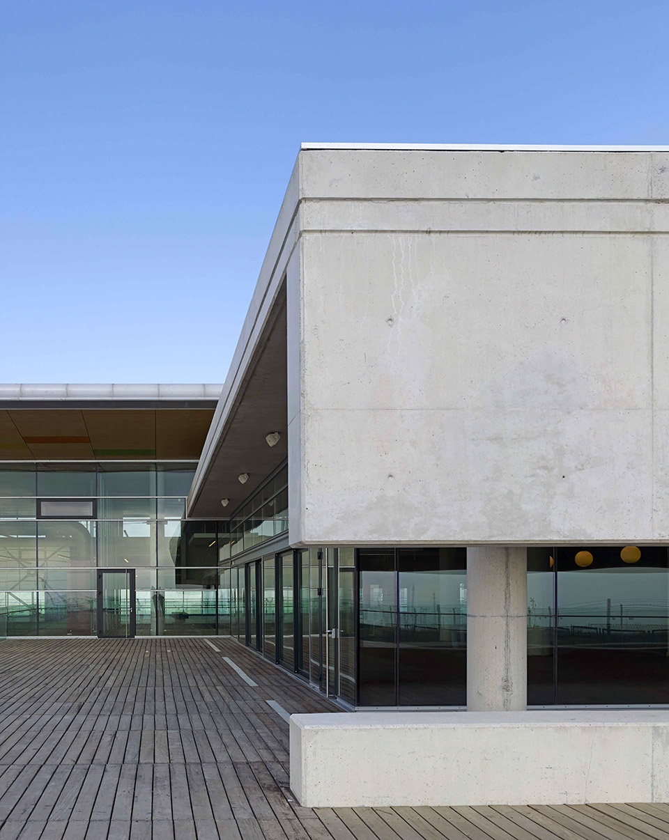 Kolej In Association social center by Uygur Architects