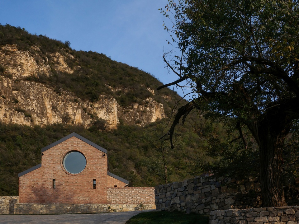 countryside residence in yanqing district china by spear designs spacework architects