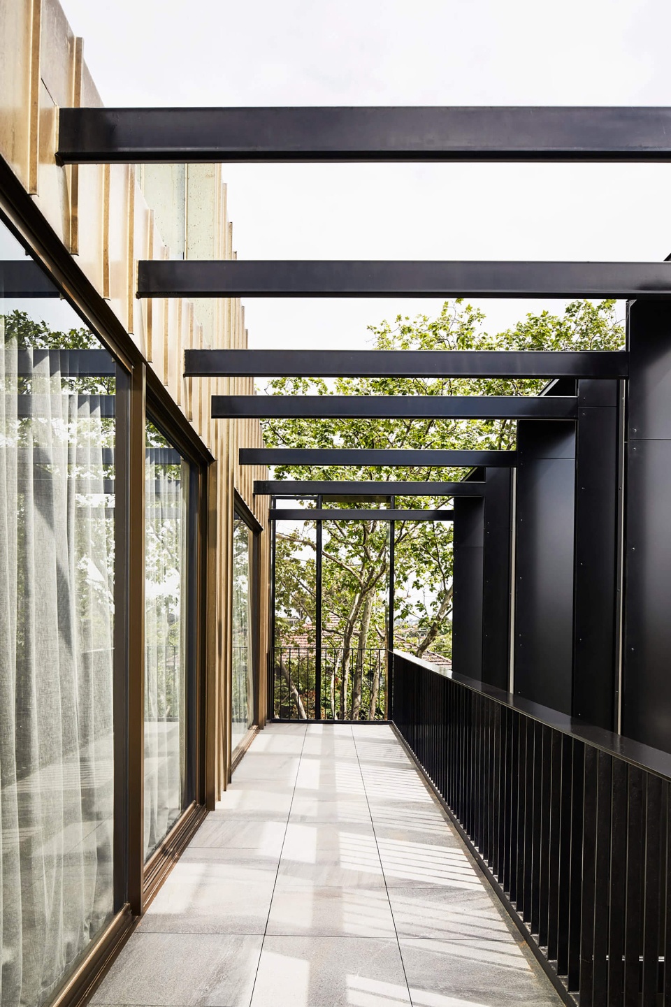 the auburn apartments by splinter society architecture