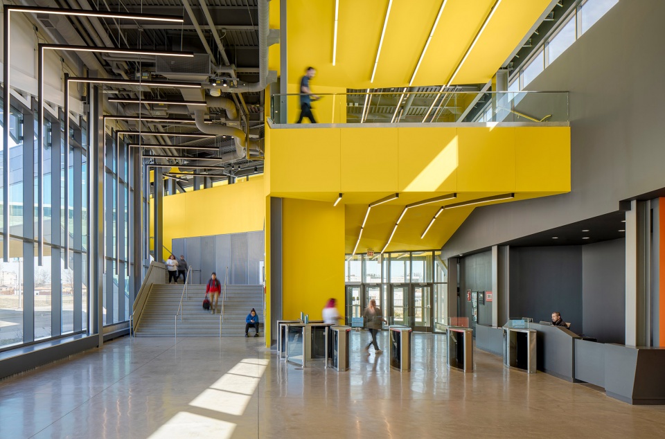 daley college manufacturing technology engineering center by jgma