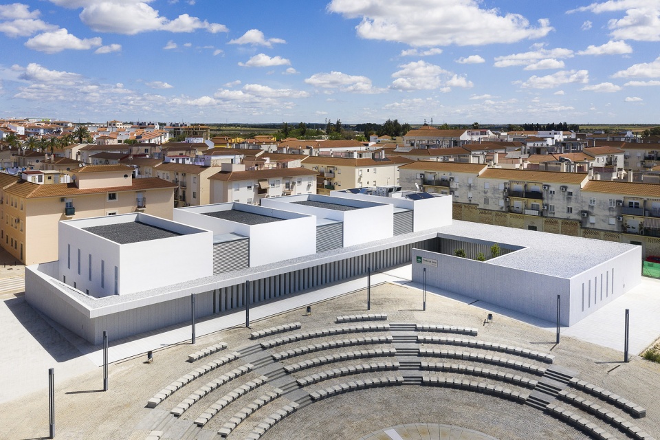 Health Centre at Gibraleon Javier Terrados Estudio de Arquitectura