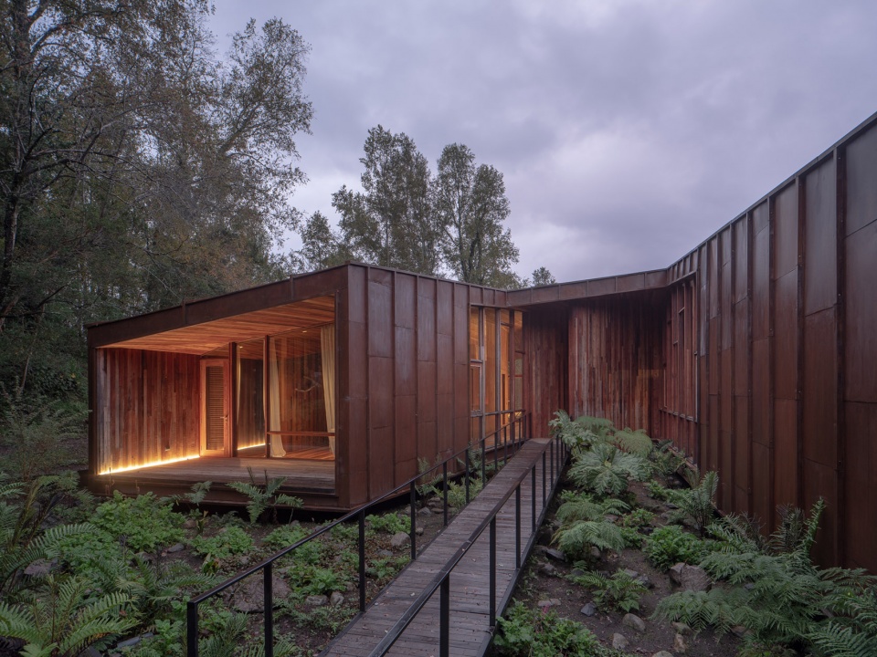 MEMORIA CASA LLU by Cazú Zegers