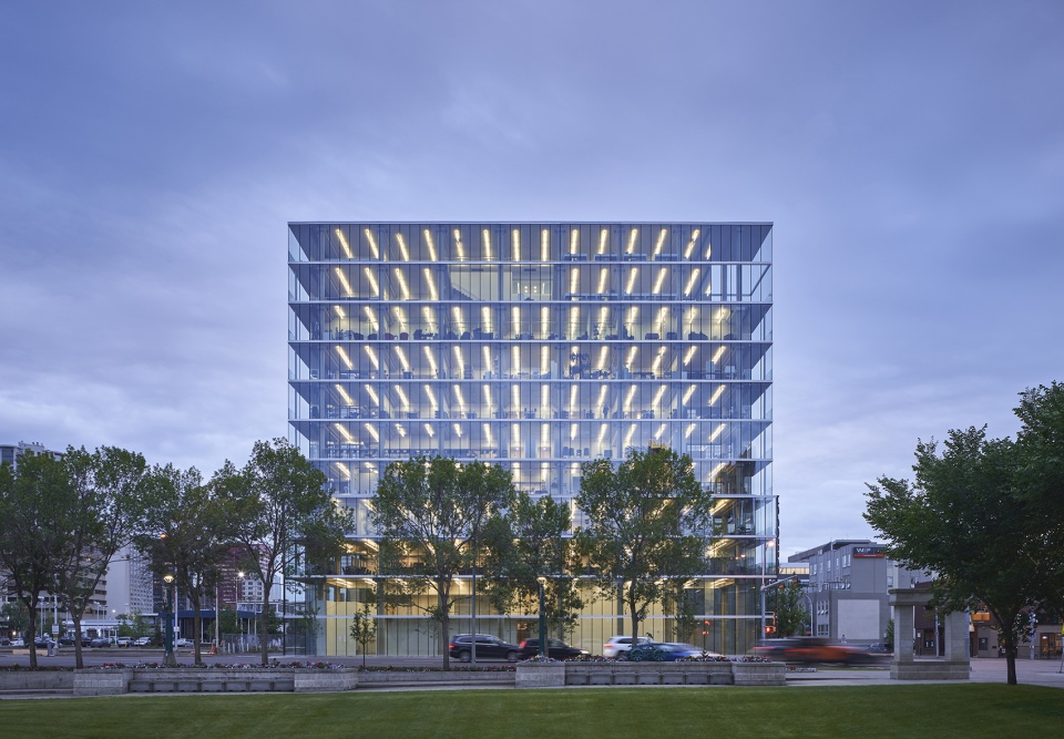 the edge by dub architects