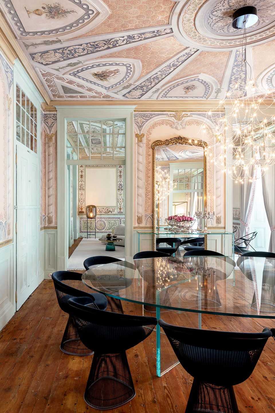 CR apartment by ESQVTA