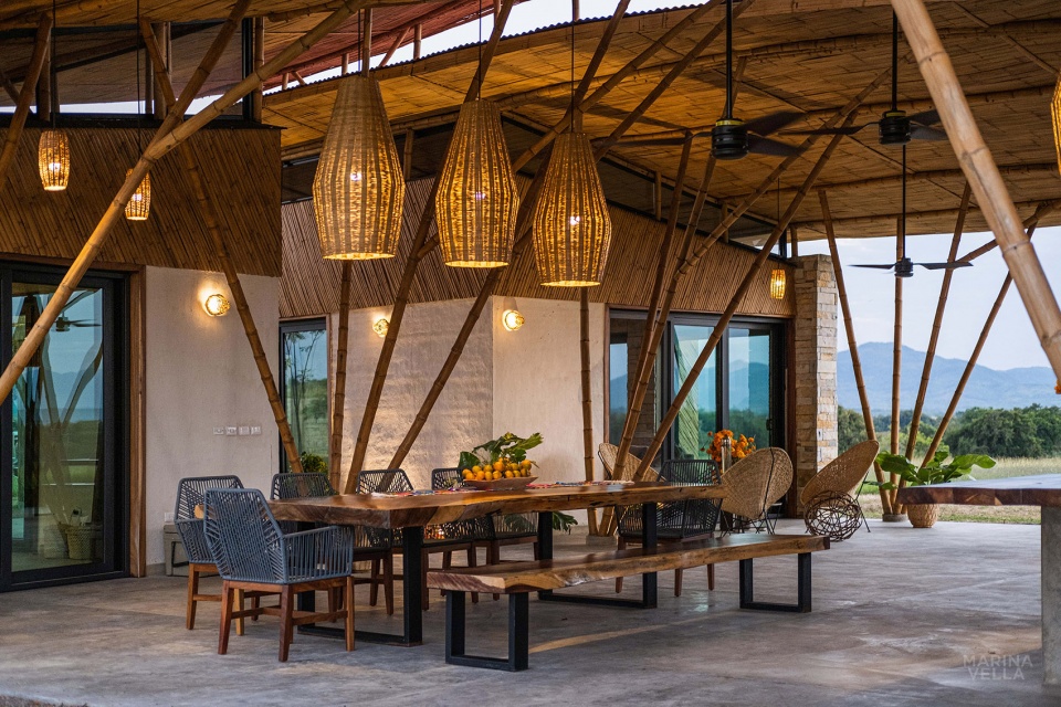 Traversa House by Marina Vella Arquitectura