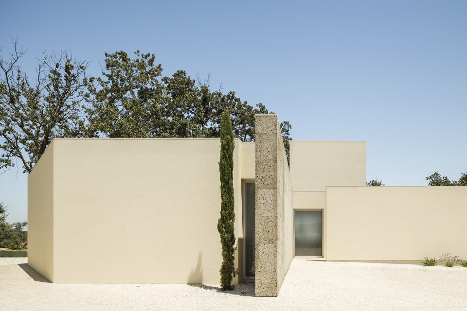 Casa em Santarém by dp Arquitectos